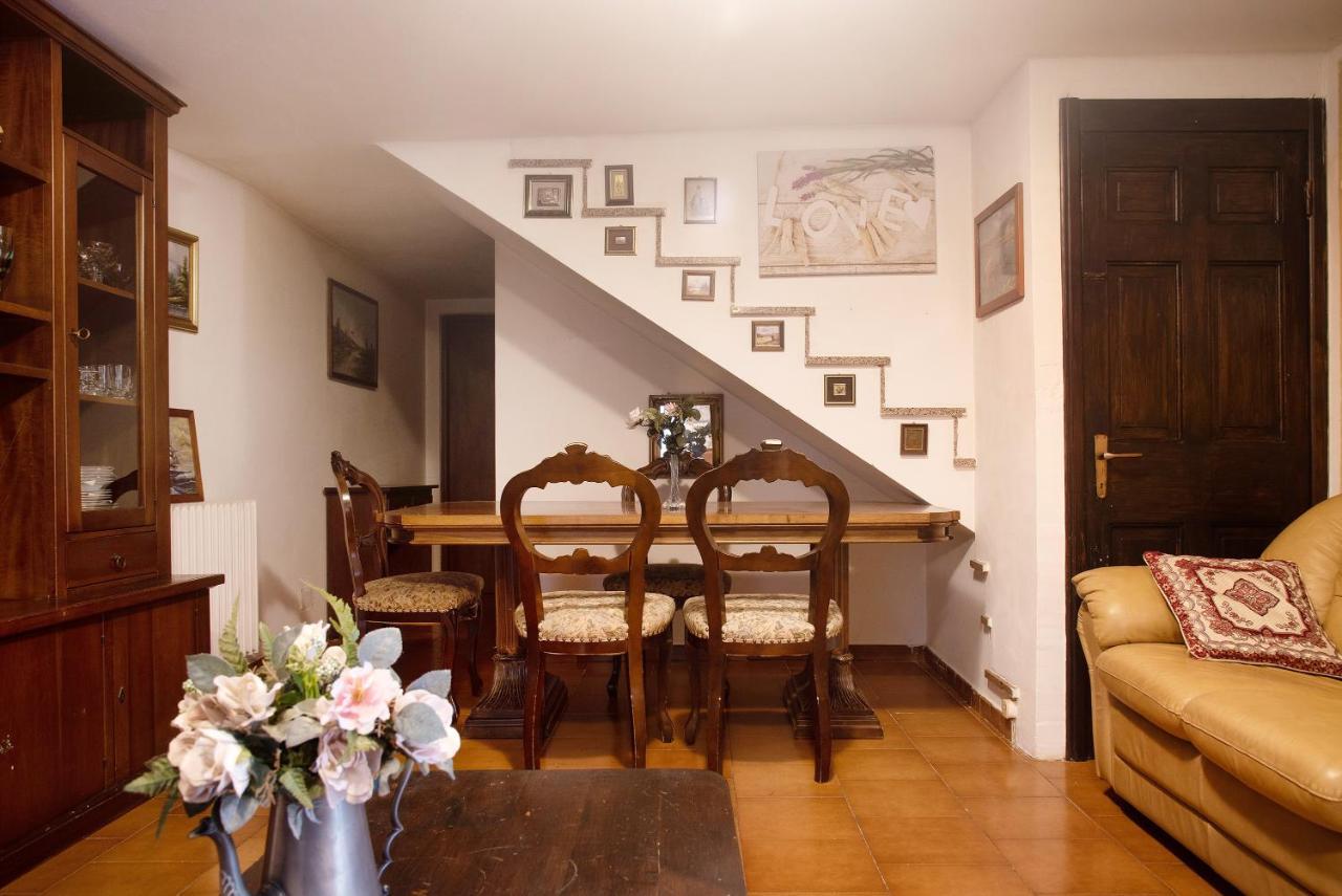 Casa Flora Apartment Porto Ceresio Luaran gambar