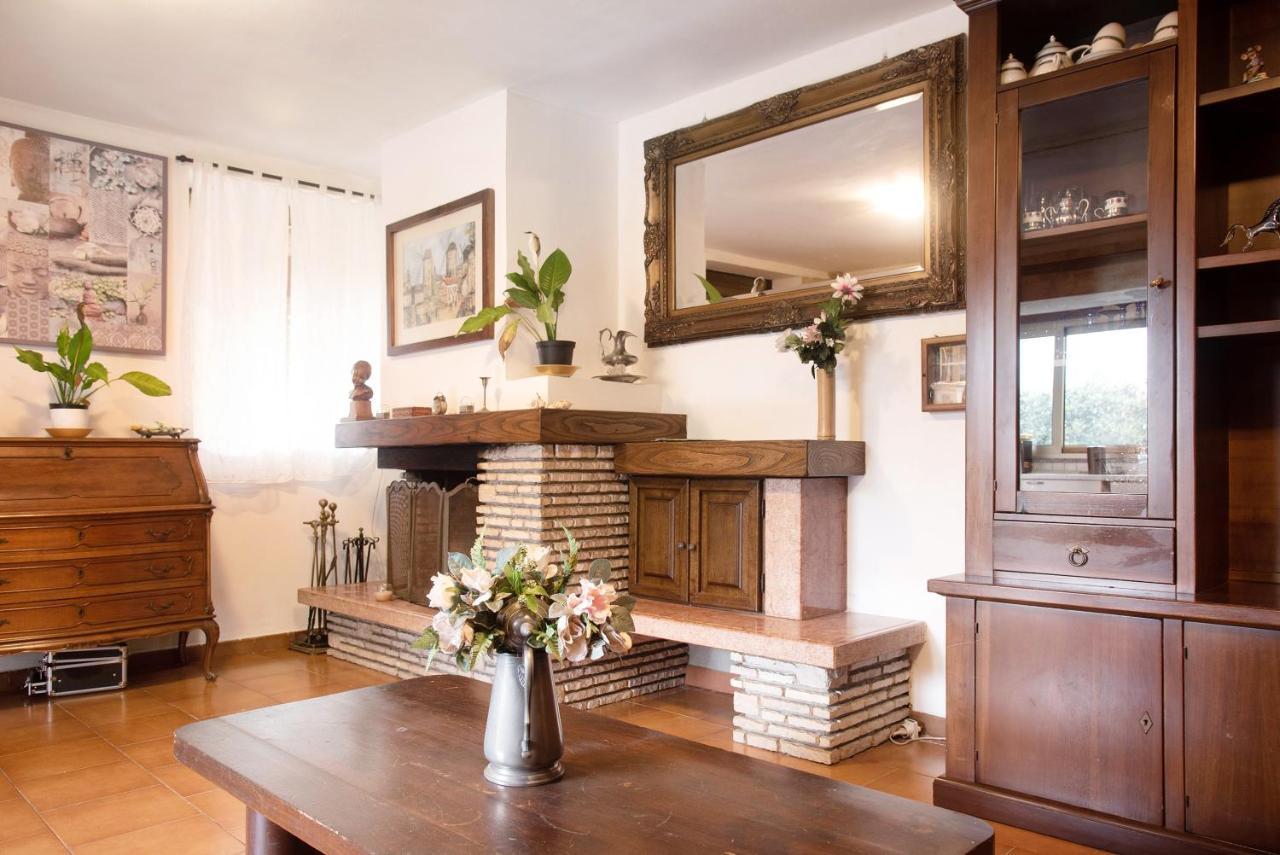 Casa Flora Apartment Porto Ceresio Luaran gambar