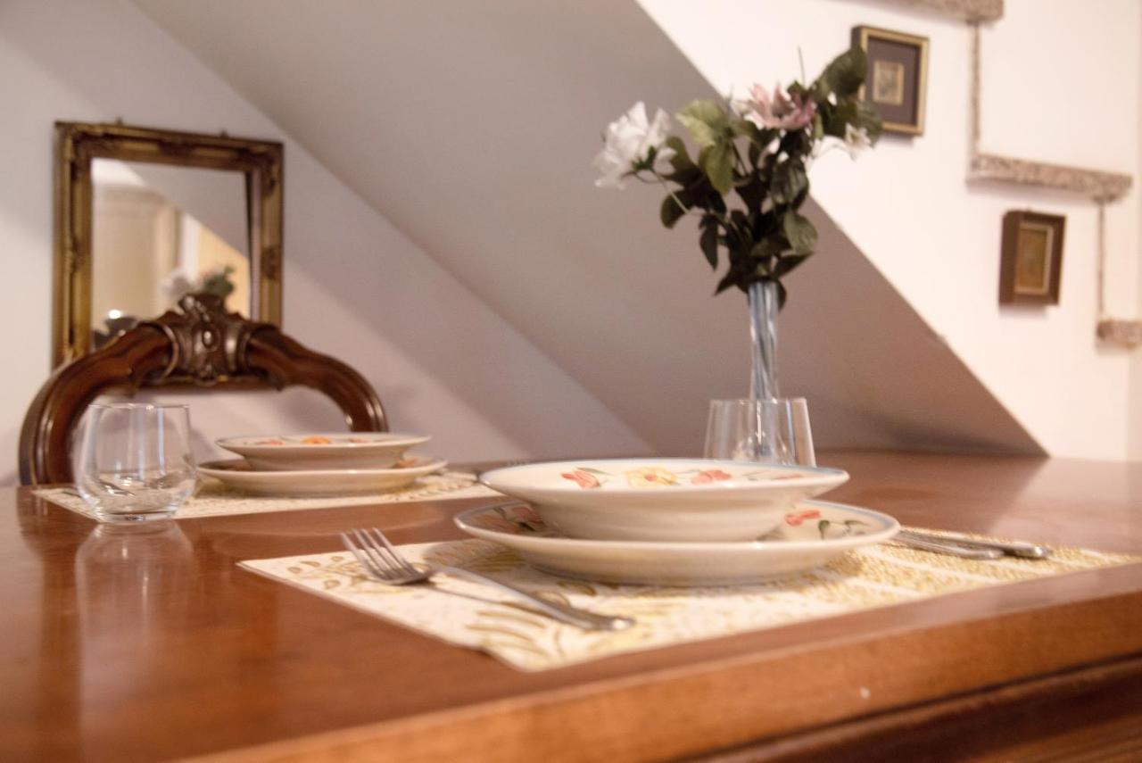 Casa Flora Apartment Porto Ceresio Luaran gambar